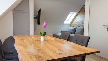 ํด๋์ ์คํ๋์ค ์ค์ํธ | ๊ฑฐ์ค ๊ณต๊ฐ | ํ๋ฉด TV