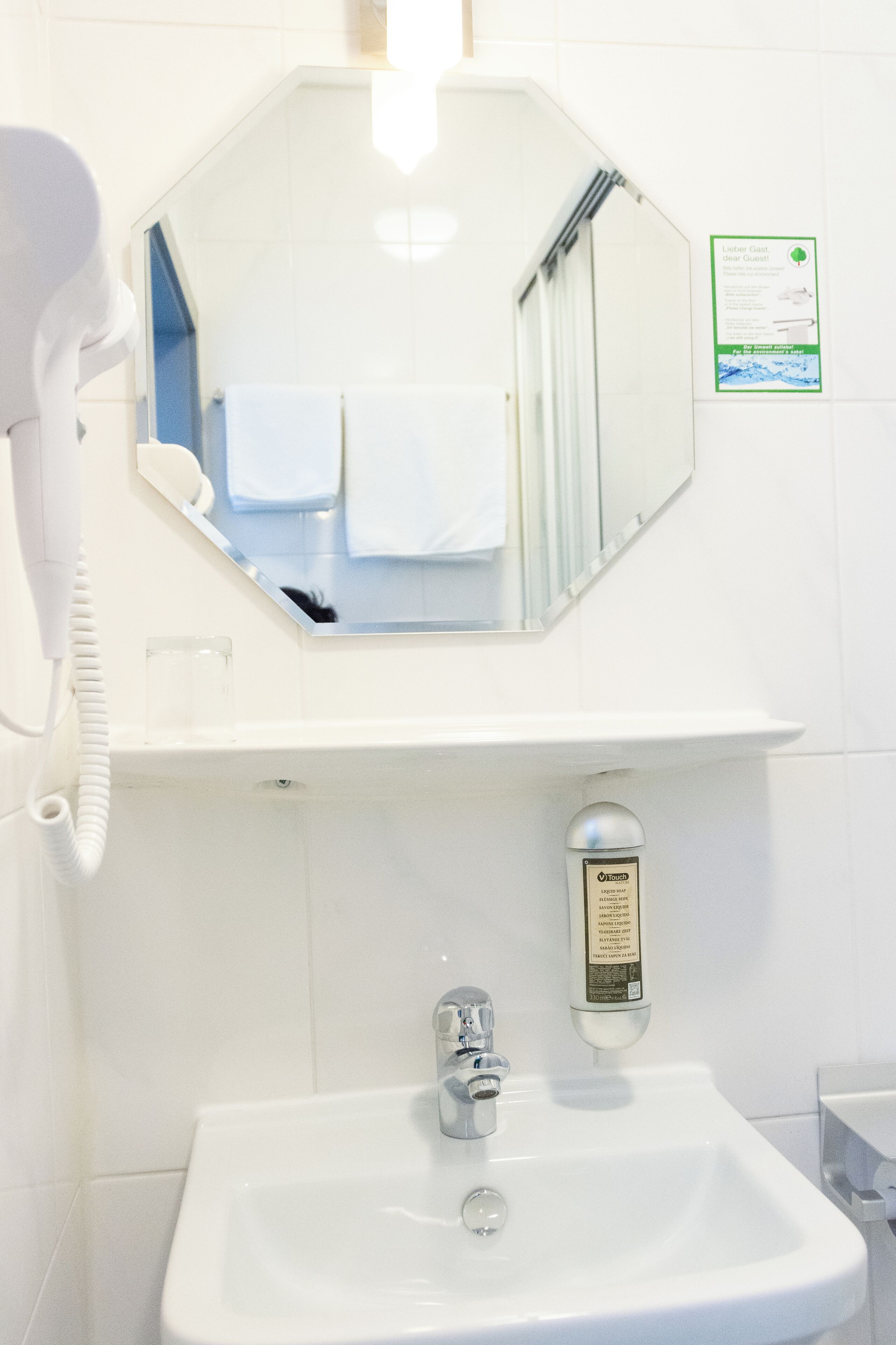 Photo - Cocco-Bello Smart Check-in Hotel