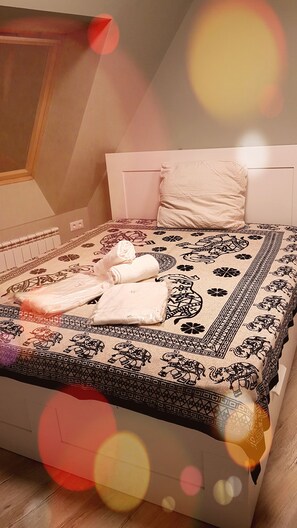 1 bedroom, in-room safe, iron/ironing board, WiFi