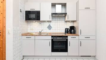 Frigorífico, microondas y lavavajillas