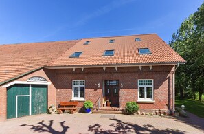 Exterior - Apartment West - Ferienhof Deich in sight (Esens)