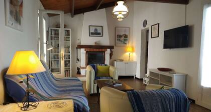 Maison 3 piÚces avec véranda et jardin, à 300m de la plage - La GuériniÚre