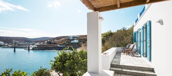 Luxury Seafront Apartment in Loutra Kythnos