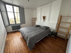 2 Schlafzimmer, Bügeleisen/Bügelbrett, kostenloses WLAN, Bettwäsche