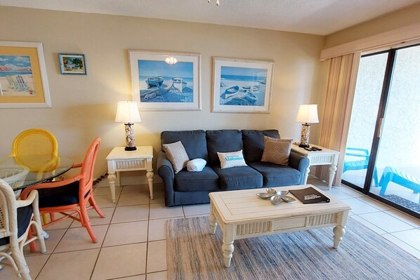 公寓客房, 2 間臥室 | 客廳 | 30 吋平面電視連有線電視頻道、電視