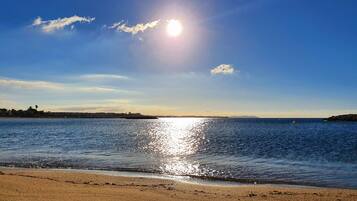 Beach nearby, sun-loungers