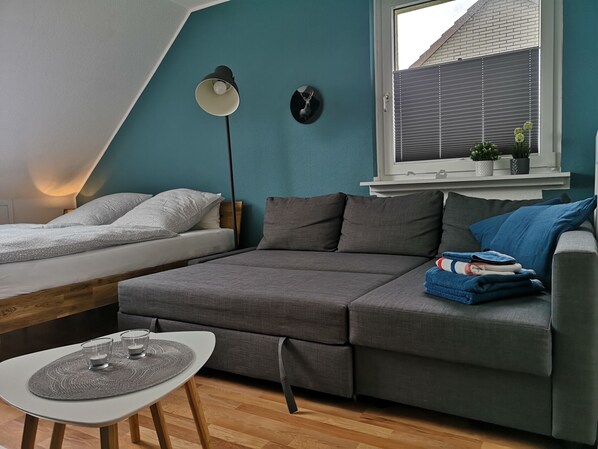 1 habitación, tabla de planchar con plancha, wifi y ropa de cama