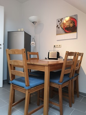 Dining - Modern apartment in an attractive location (Groß Hehlen)