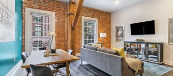 💚SOPHISTICATED SOUTHERN STYLE DOWNTOWN! LG Living Area + Spacious Private Balcony! | The Pelican