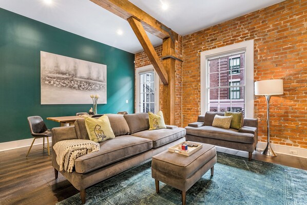 Télévision, chaîne hi-fi