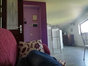 Deluxe Room, Ensuite, Valley View | Living area | Flat-screen TV