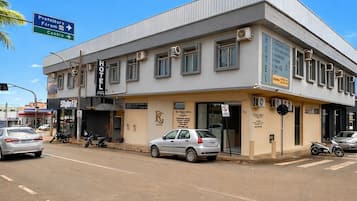 Fachada de la propiedad