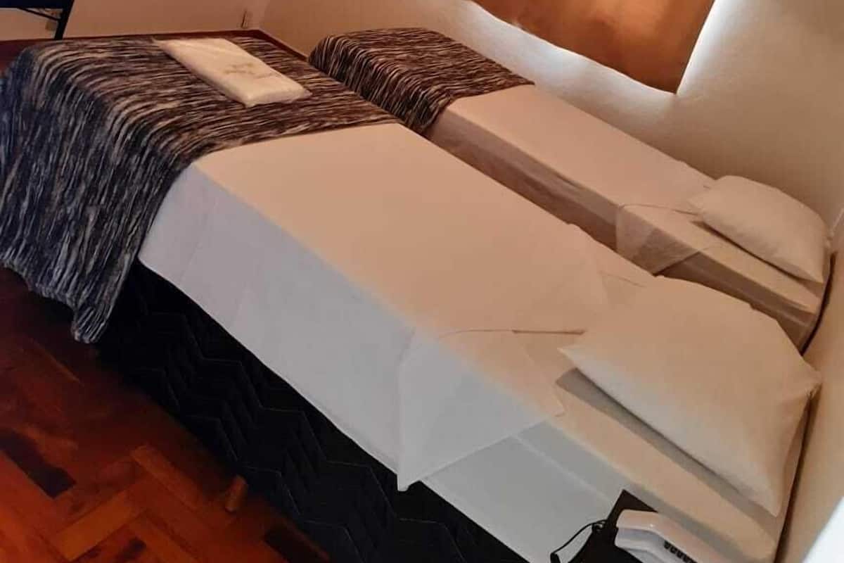 Comfort-Suite, 2 Einzelbetten | 1 Schlafzimmer, Allergikerbettwaren, Schreibtisch