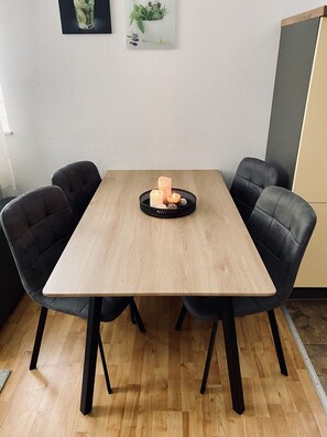 Apartment | In-room dining - Luxuriöses und modernes Apartment (Zirl)