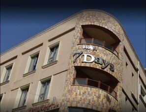 Exterior detail - Seven Days Hotel (Aqaba)