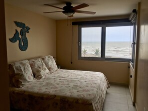 2 bedrooms, individually decorated, individually furnished