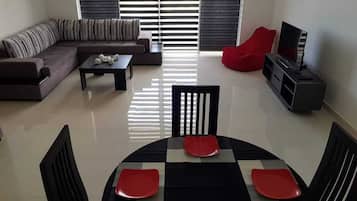 Télévision à écran plat