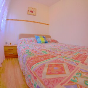 1 bedroom, WiFi, bed sheets