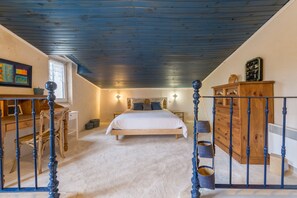 5 habitaciones, tabla de planchar con plancha, wifi y ropa de cama