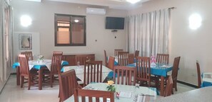 Breakfast, lunch, dinner served; local and international cuisine  - Kigala Hotel (Dar es Salaam)