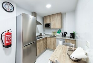 Fridge, microwave, stovetop, dishwasher - APARTMENT CONVENTO ENCARNACIÓN (Antequera)