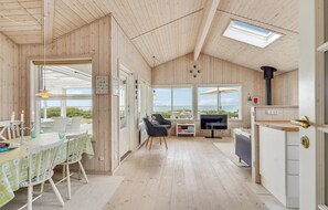 Interior - 4 bedroom cozy home in Assens (Assens)