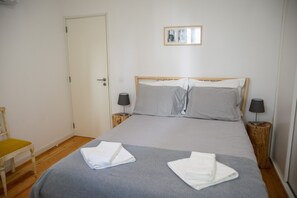1 bedroom, iron/ironing board, free WiFi, bed sheets - Yellow  apartment in the heart of Porto  (Porto)