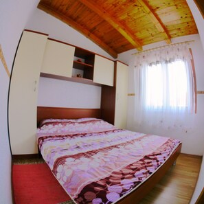 1 chambre, Wi-Fi gratuit, draps fournis