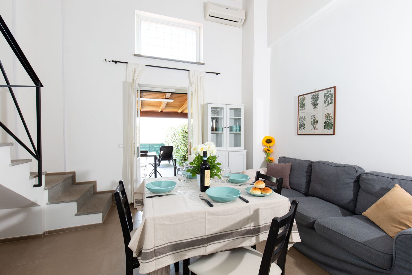 Appartement Familial, 2 chambres (TC5) | Coin séjour | Télévision de 32 pouces avec chaînes par satellite, cheminée