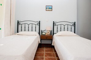 4 dormitorios, caja fuerte, tabla de planchar con plancha y Internet