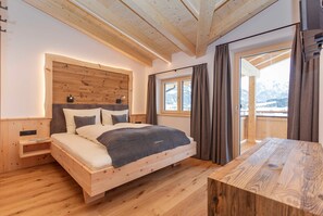 3 soverom, safe på rommet, reiseseng for barn og wi-fi