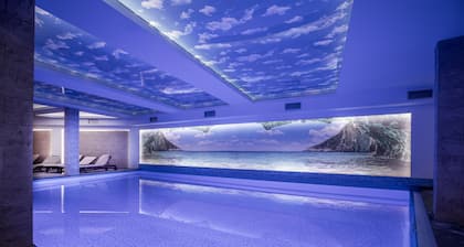 Sky Cabin Apartments