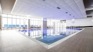 Indoor pool, seasonal outdoor pool, pool loungers