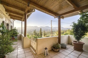 Terrace/patio - Serenity View apartment (Kouses)
