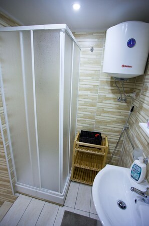 Bathroom - THE BOTTOM OF SAN MATTEO (Napoli)