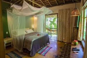 Family Bungalow | Iron/ironing board, free WiFi, bed sheets - Eco Vila Taipu de Fora (Maraú)