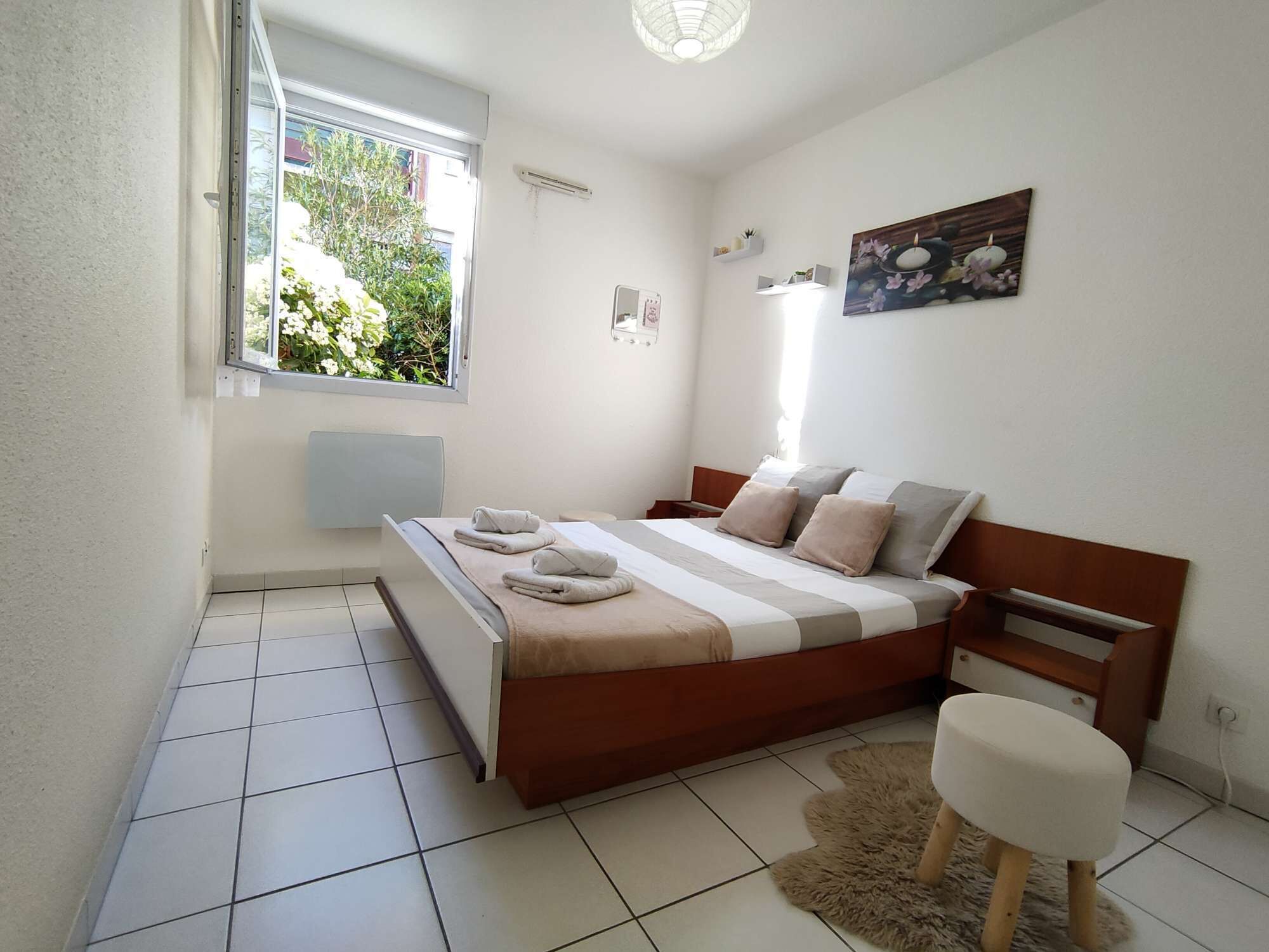 1 habitación, escritorio y insonorización 