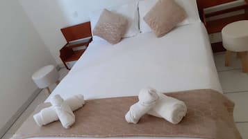 1 chambre, bureau, chambres insonorisées, fer et planche à repasser