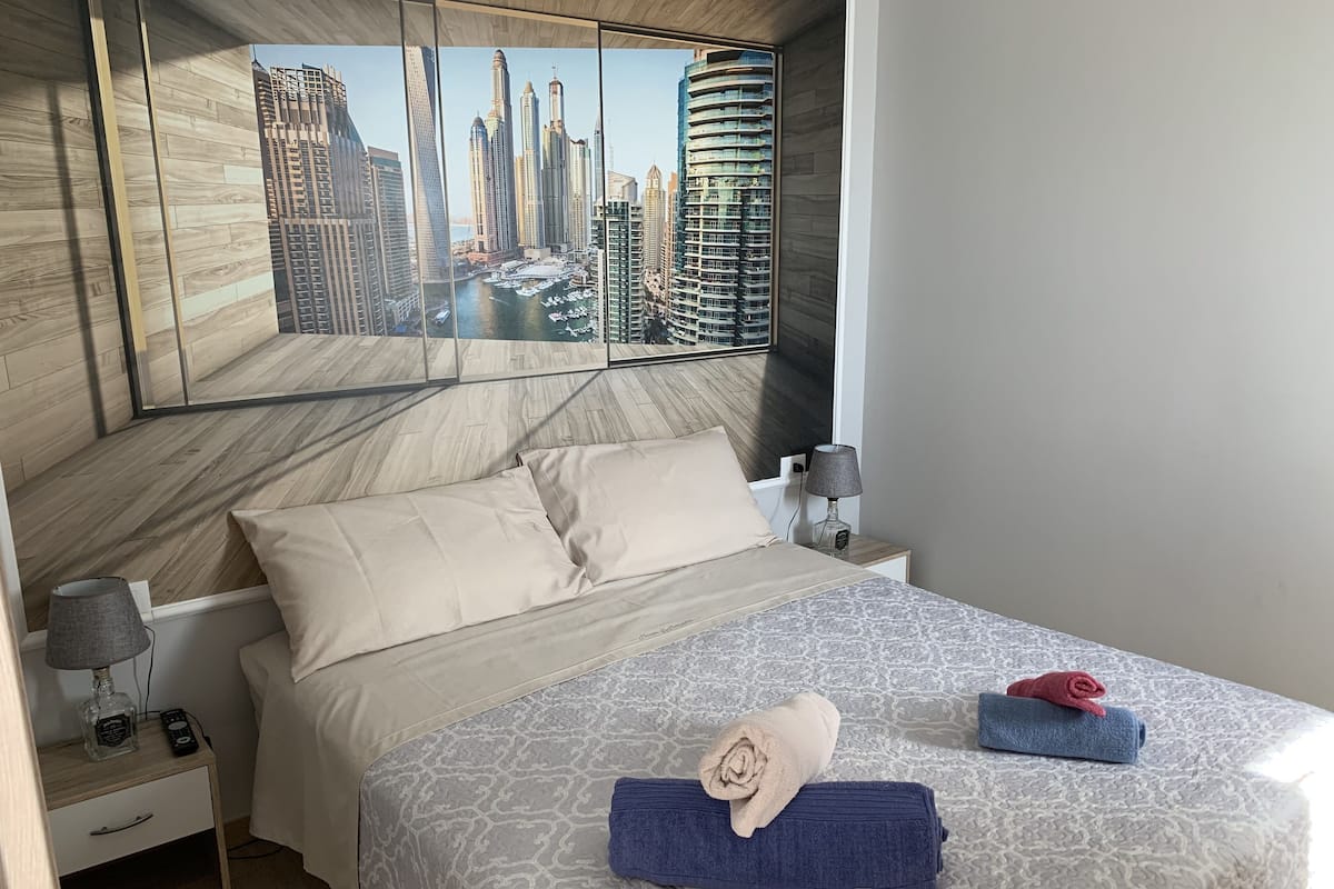 1 bedroom, down duvets, minibar, free WiFi