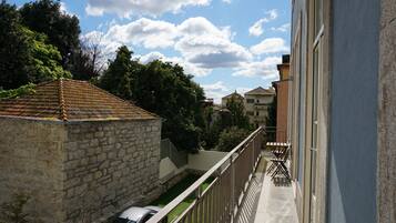 Apartamento, 2 quartos, terraço | Terraço/pátio