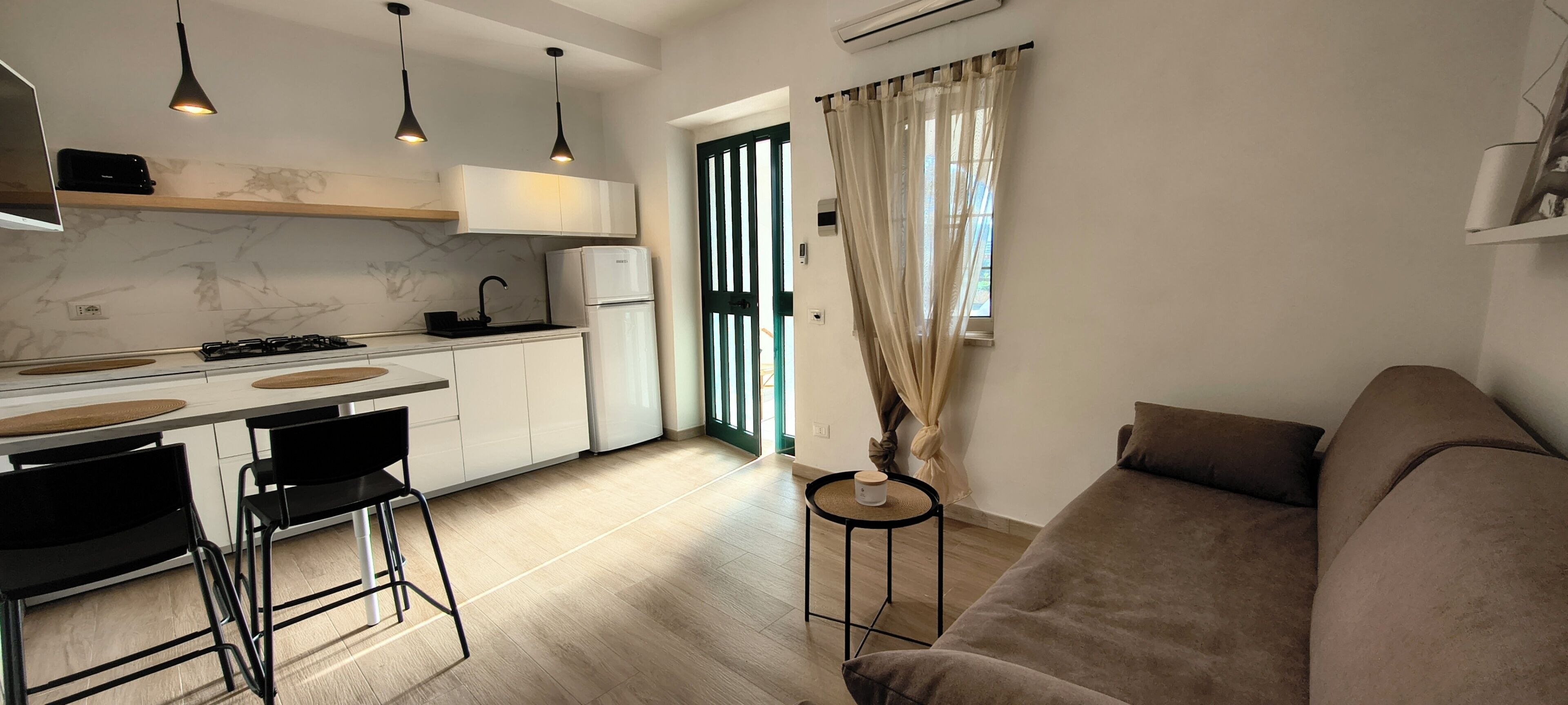 Televisie en een tafeltennistafel