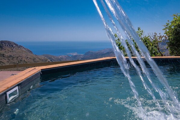 Outdoor pool - Best View Mountain Villa - Private Pool with amazing view - Temenia (Temenia)