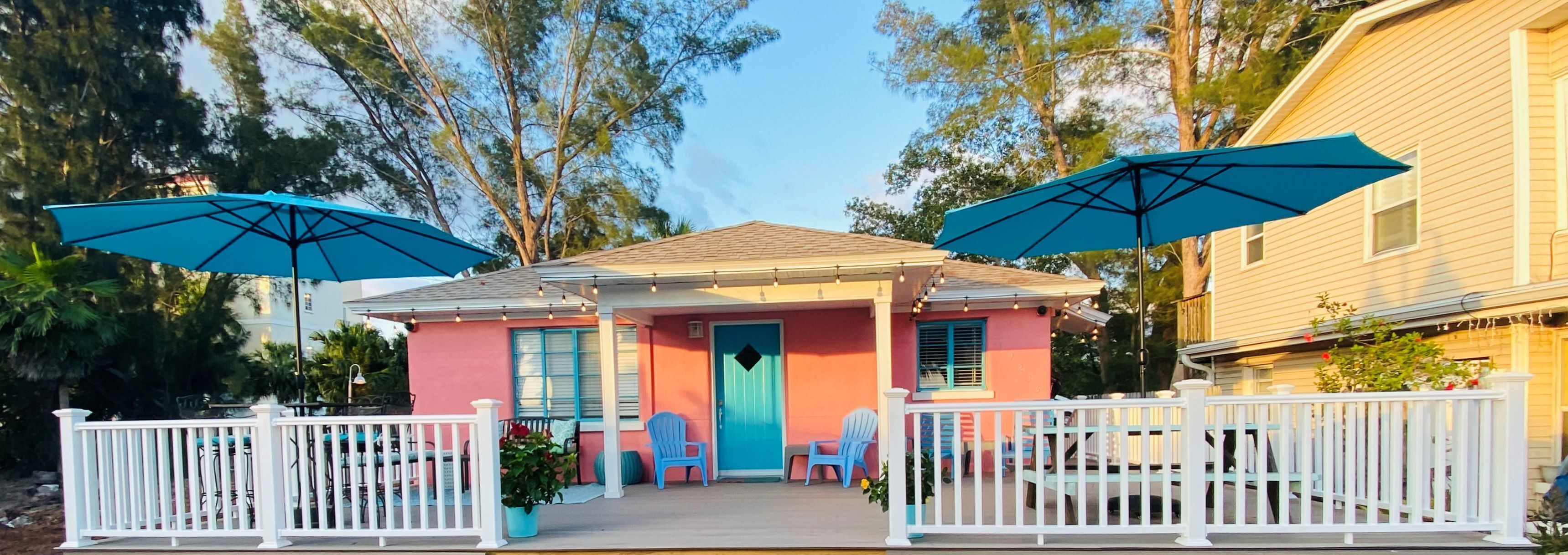 Your very own Private Beach Cottage-walk to the beach
