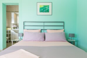 Comfort Apartment | Iron/ironing board, bed sheets - Apartments Mirian (Petrovac)