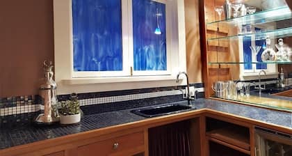 Regal 4bd/4ba Victorian Home in Downtown Calistoga