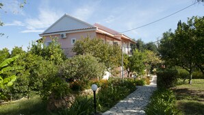 Garden - Maria's Paradise (Corfu)