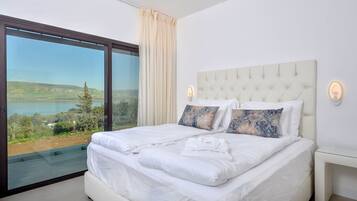 2 slaapkamers, een bureau, een strijkplank/strijkijzer, gratis wifi