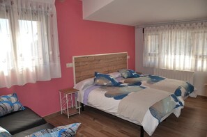 7 habitaciones, tabla de planchar con plancha y wifi gratis 