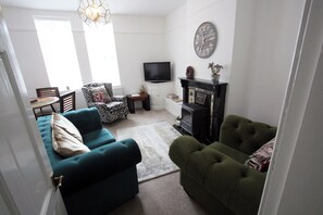 Smart TV, fireplace, books - Lymm village apartment (Lymm)