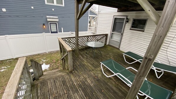 屋外ダイニングエリア